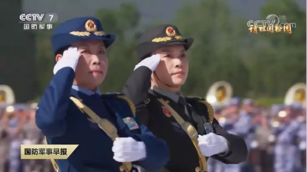 國(guó)慶大閱兵女將軍領(lǐng)隊(duì)，是她！