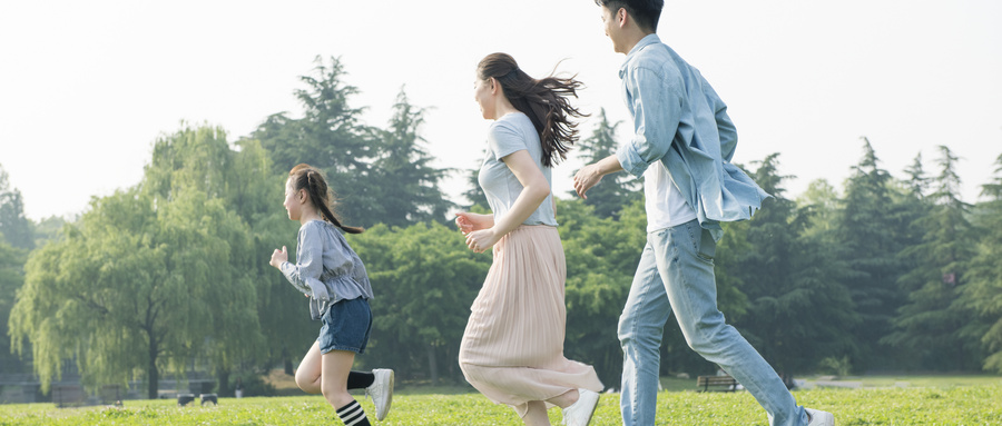 如何培養(yǎng)出快樂、溫暖、人格健全的孩子？